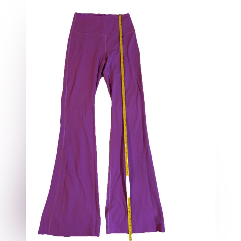 LULULEMON Women’s Flared Yoga Leggings Purple Size 6 Tall, Like New Condition - Picture 3 of 7
